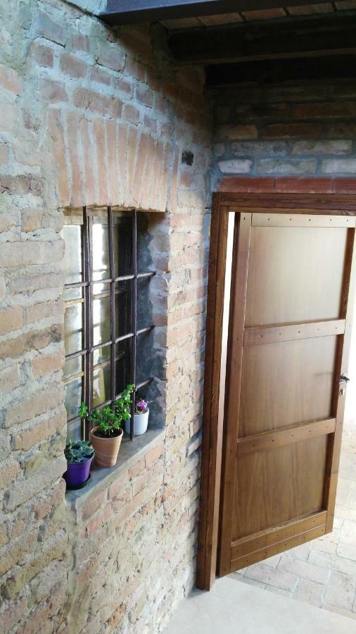L'Albero Della Gioia Bed and Breakfast Villanova sull'Arda Buitenkant foto